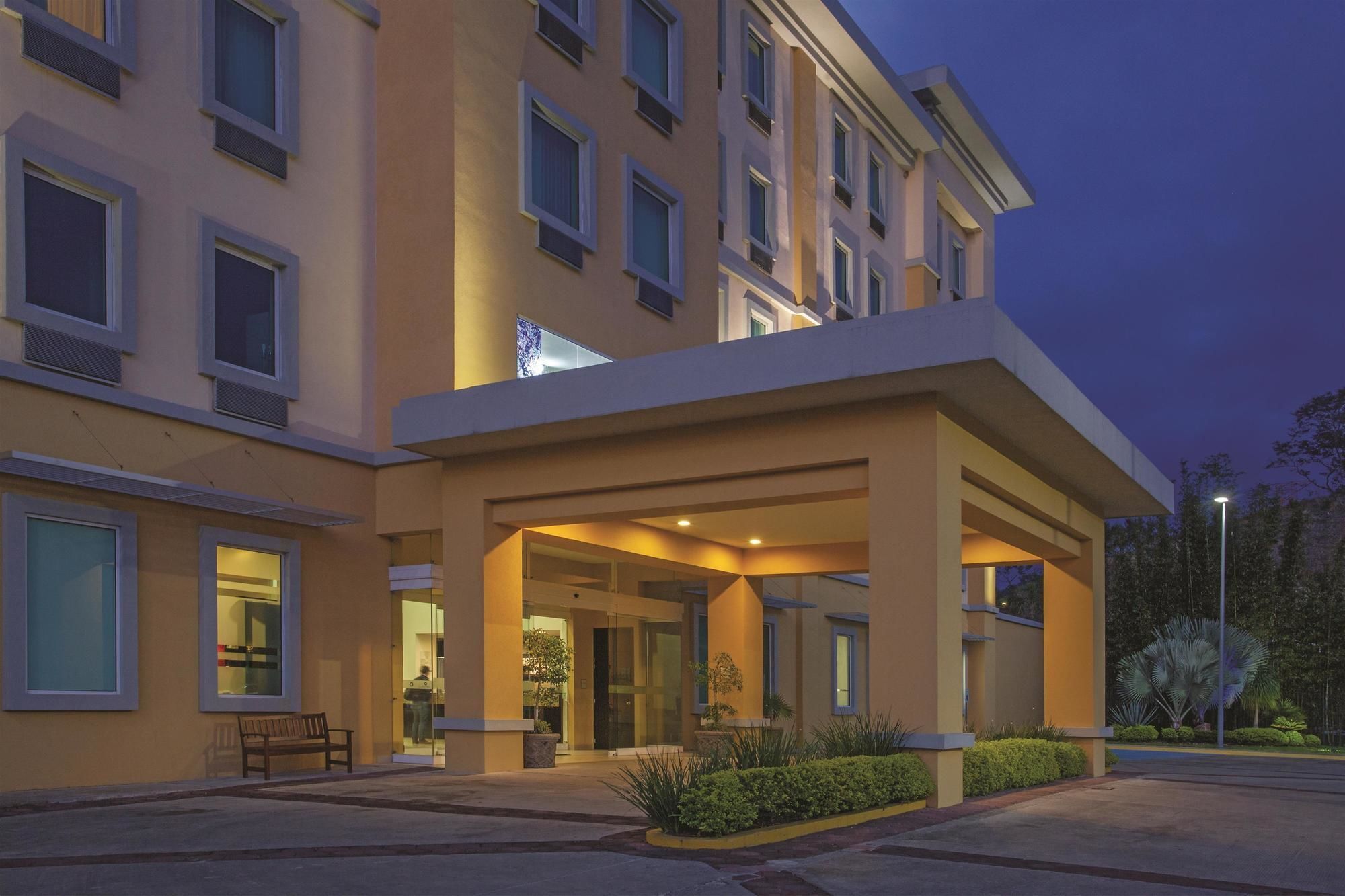 La Quinta By Wyndham Poza Rica Ξενοδοχείο Εξωτερικό φωτογραφία